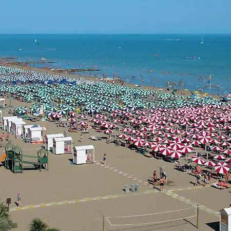 Ca' Mira Apartments Caorle Exterior foto